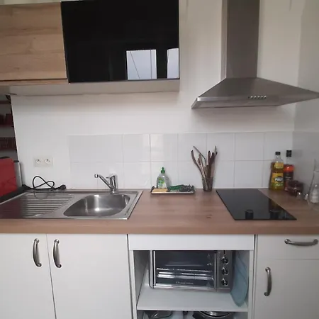 T2 Plein Centre-ville, Gare A 5 Min, Pres Ermitage Apartment